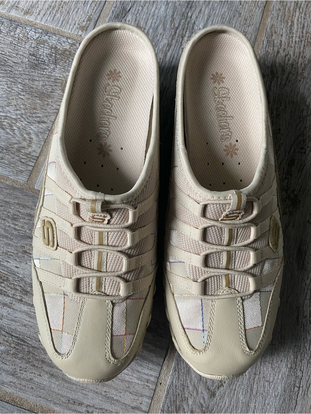 Skechers bikers Beige Slip-On Casual Shoe size 9.5
